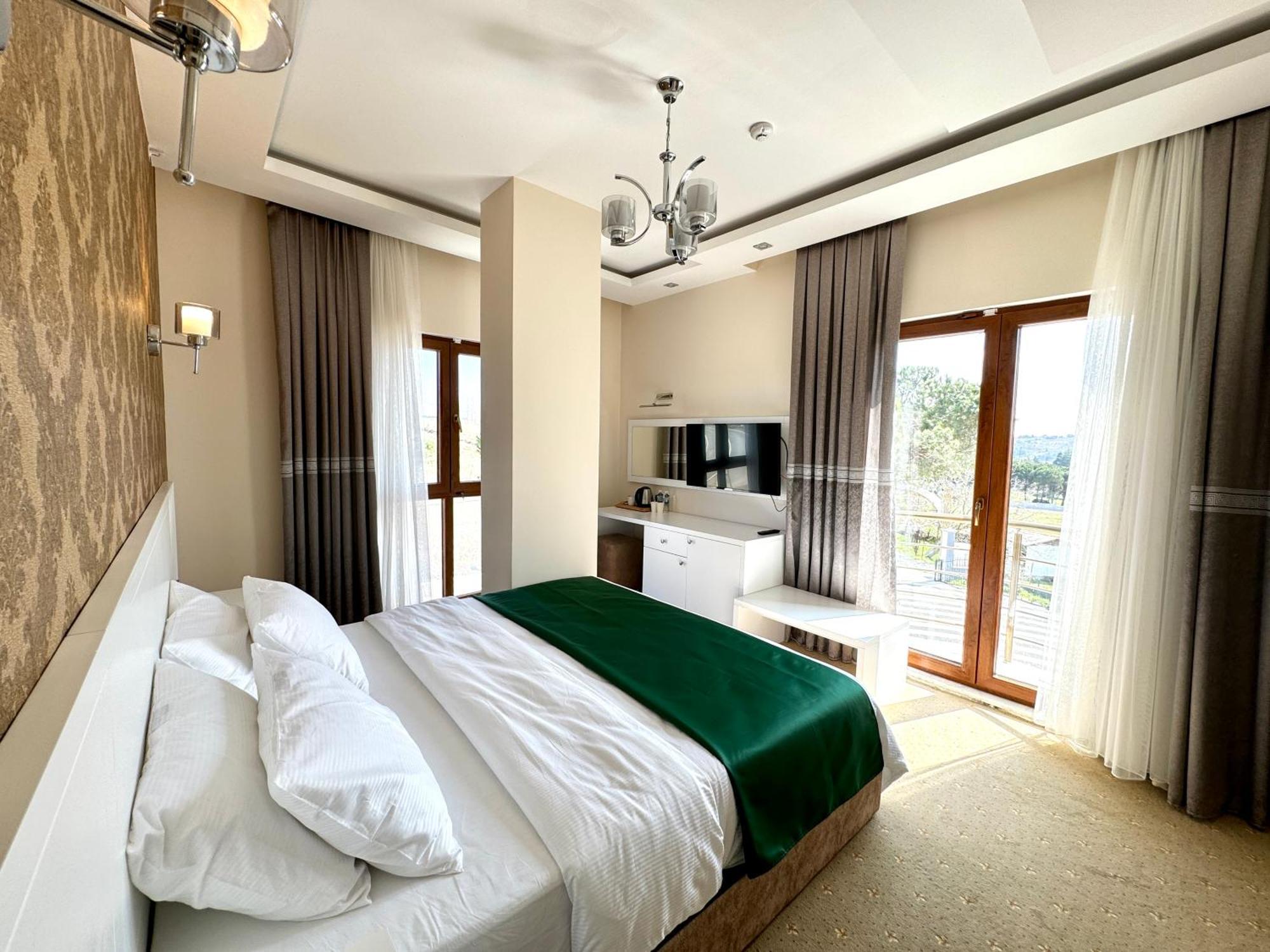 Green Roof Hotel & Spa Durusu Exterior photo