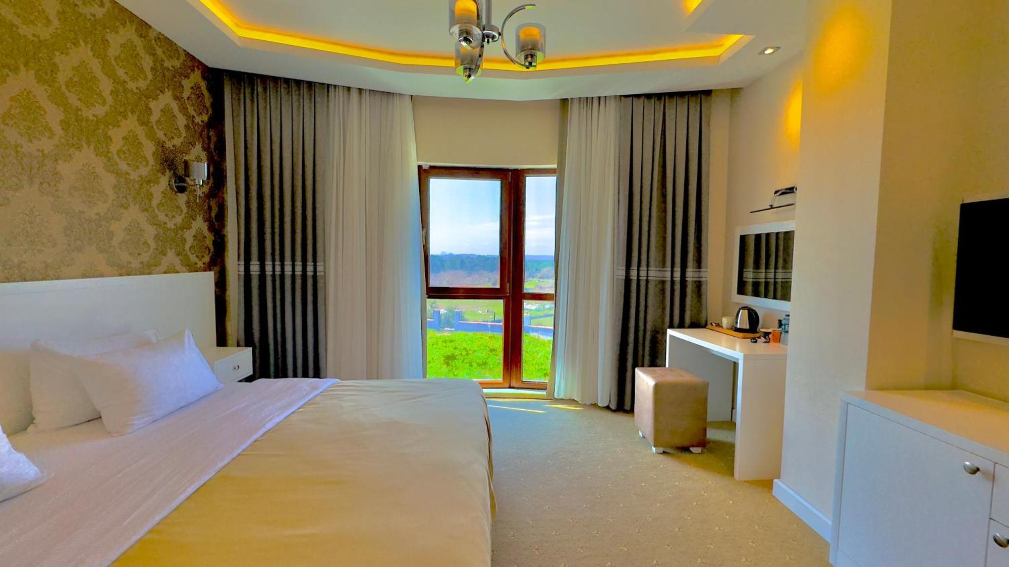 Green Roof Hotel & Spa Durusu Exterior photo